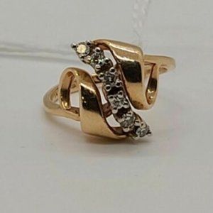 14k Ring with Clear Stones